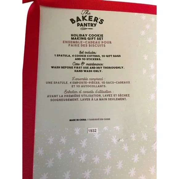 The Bakers Pantry Holiday Cookie Making Gift Set - Spatula Cutters & More - Picture 6 of 7